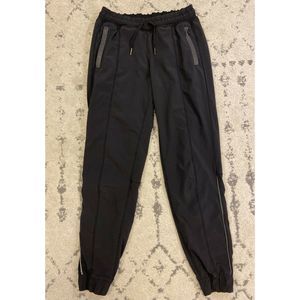 Lululemon Joggers Sweatpants stretchy